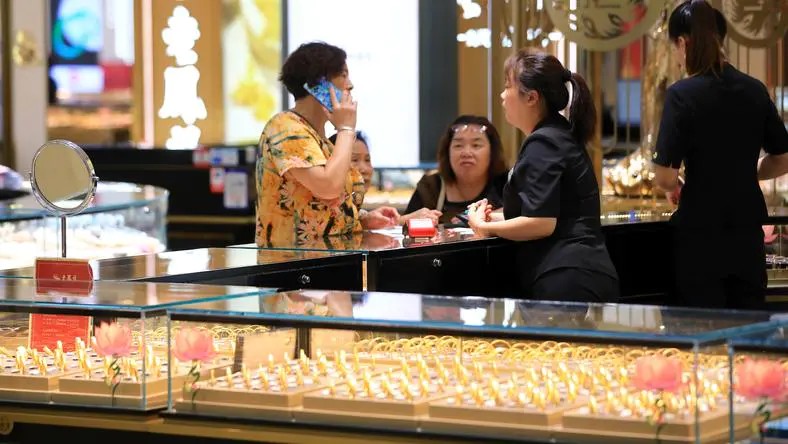 佳片有约 | 什么?钢铁侠年轻时曾“魂穿”卓别林??!