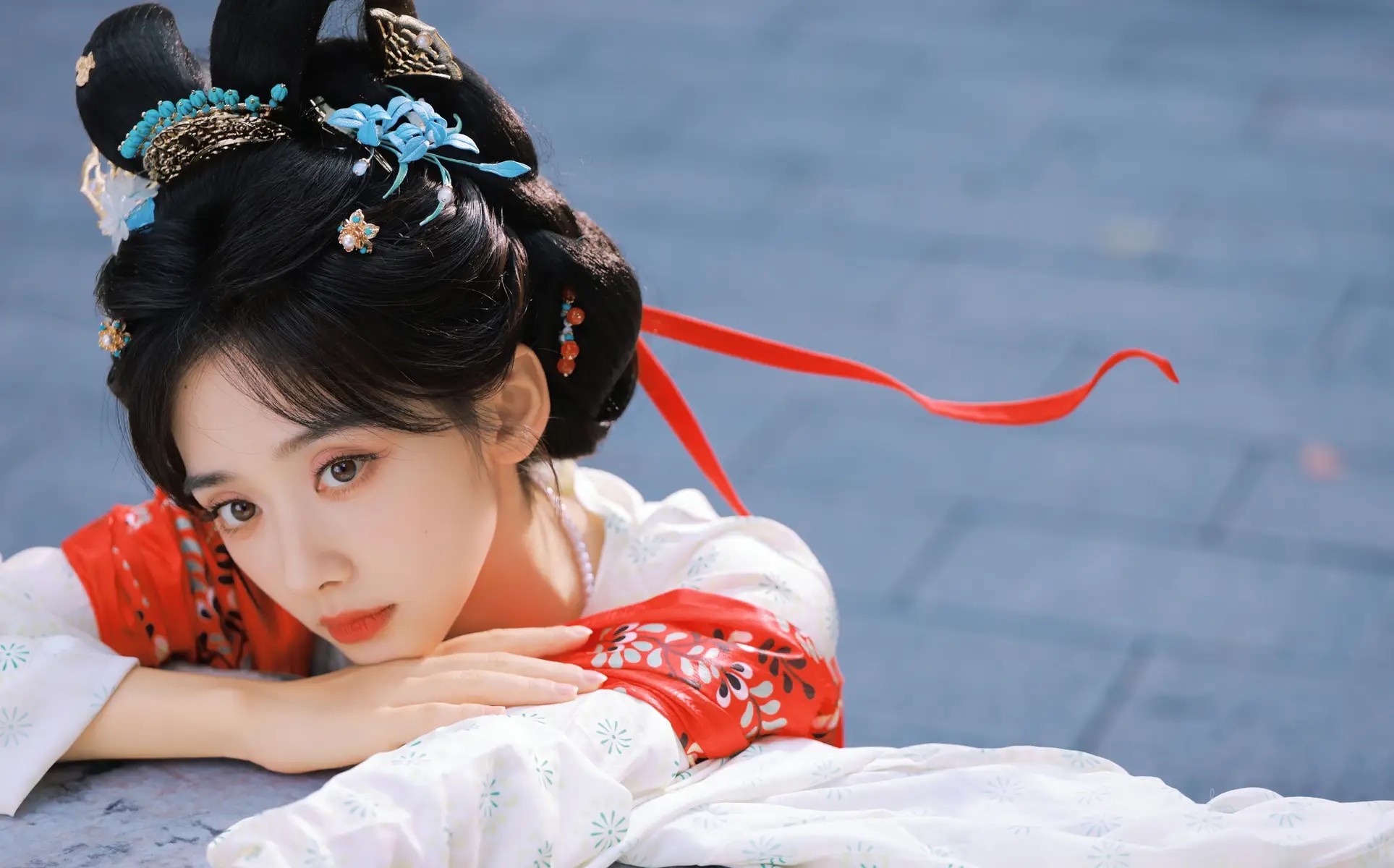 李飞飞世界模型大更新，实时生成3D世界，只要一块GPU