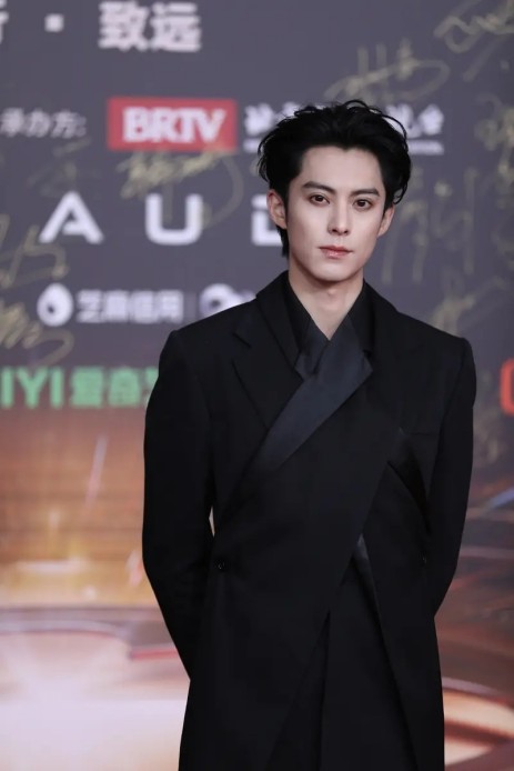 日薪3万到1千，郑州短剧导演猝死在转行后