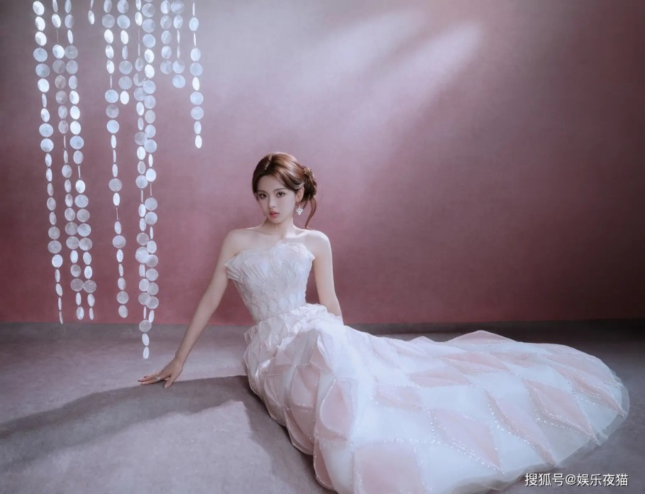 知名女团成员被曝是“神秘组织”成员？韩网友争论不一