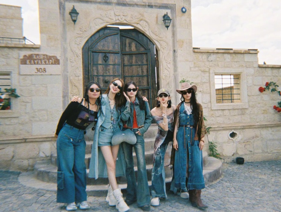 罗晋父亲告别仪式：尊重与流量的边界之思