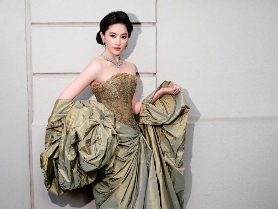 葛夕自曝与爸爸二十年没联系，不会给他养老：因为我是从小我妈带大的