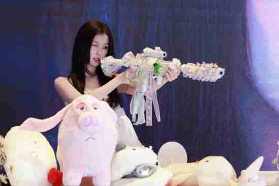 汪峰深情悼念自己的母亲，为他留着长达20多年的创作手稿，父母的正直让他走得更远